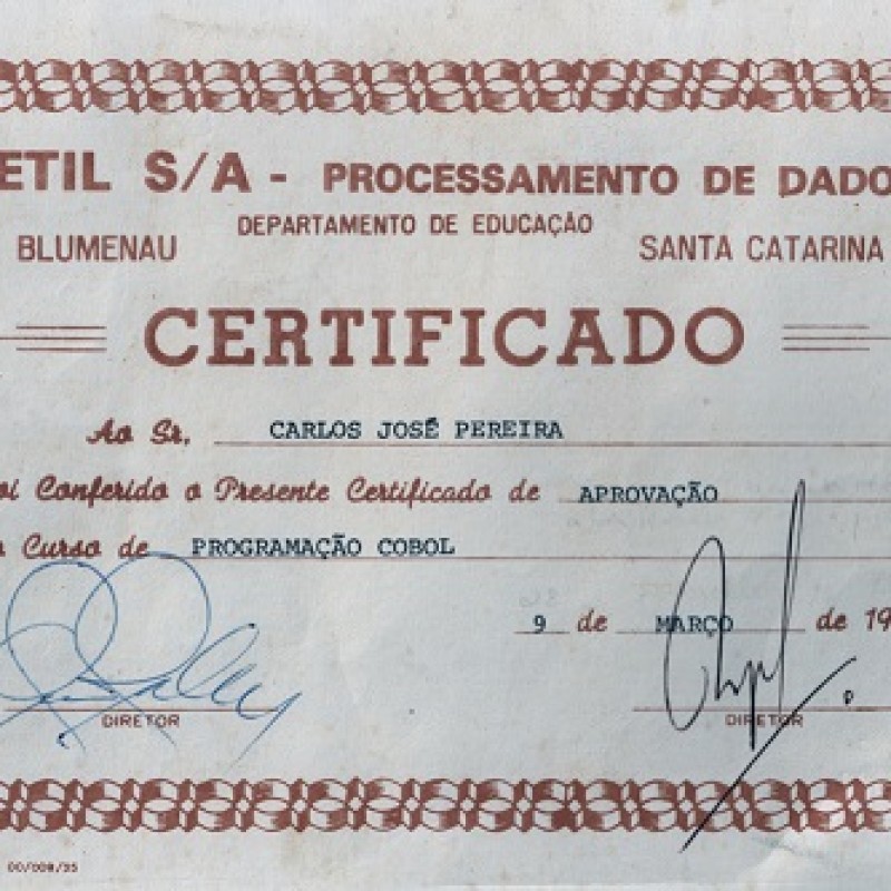 Certificado de conclusão do curso de programação de computadores na linguagem COBOL